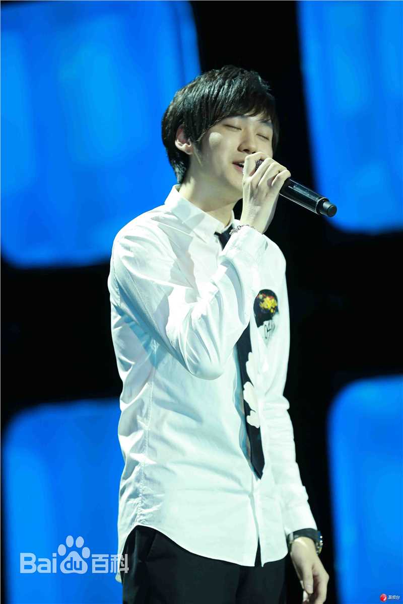 汪铎照片素颜照相册