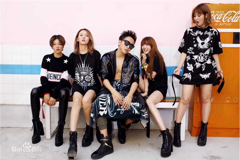 戴燕妮(Flora)歌手前后照片