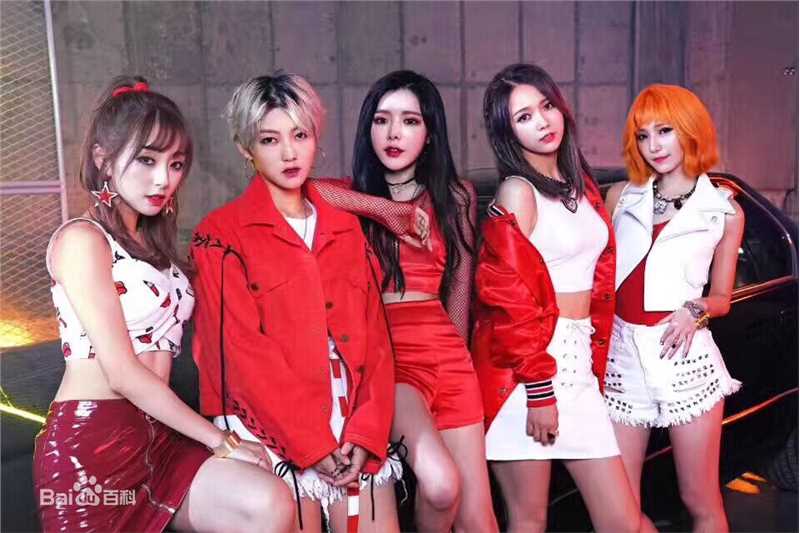 戴燕妮(Flora)歌手前后照片