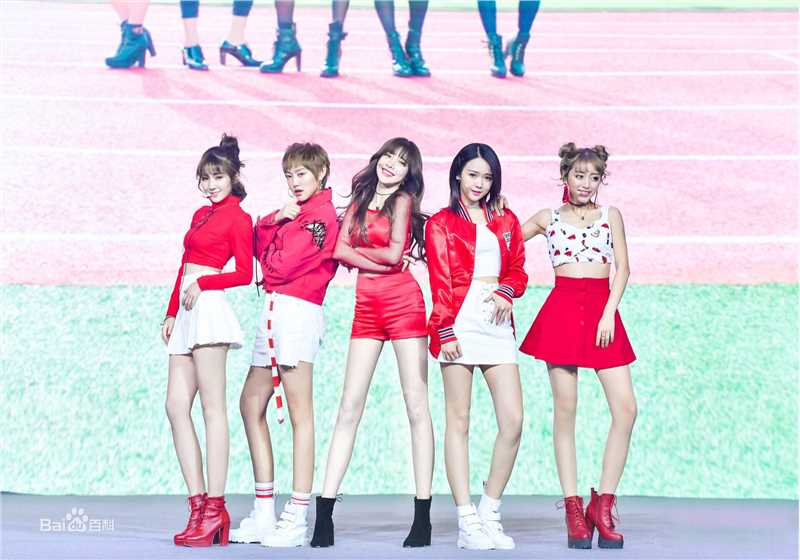 戴燕妮(Flora)歌手前后照片