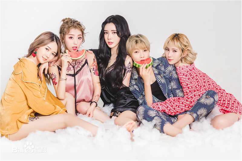 戴燕妮(Flora)歌手前后照片