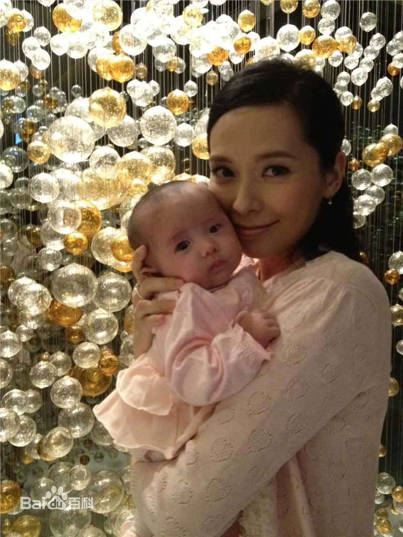 朱少杰郭羡妮婚纱照生活照