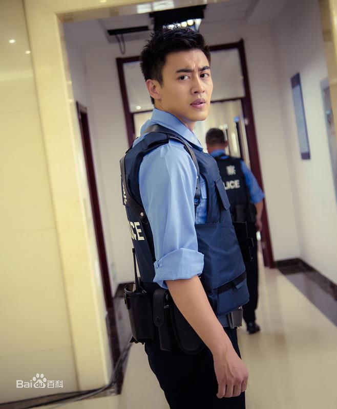 刘凯《警察锅哥》最优质剧照