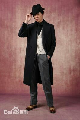 李智楠(Kelvin Lee)在《烽火佳人》饰演黎绍峰中的