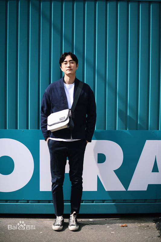 杨玏(Yang Le)街拍前后照片