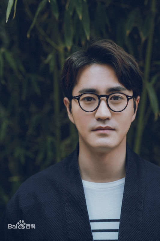 杨玏(Yang Le)街拍前后照片