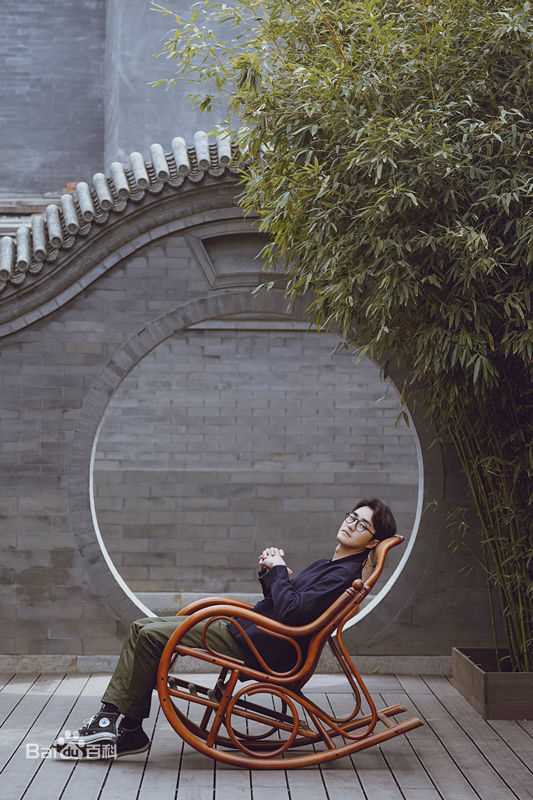 杨玏(Yang Le)街拍前后照片