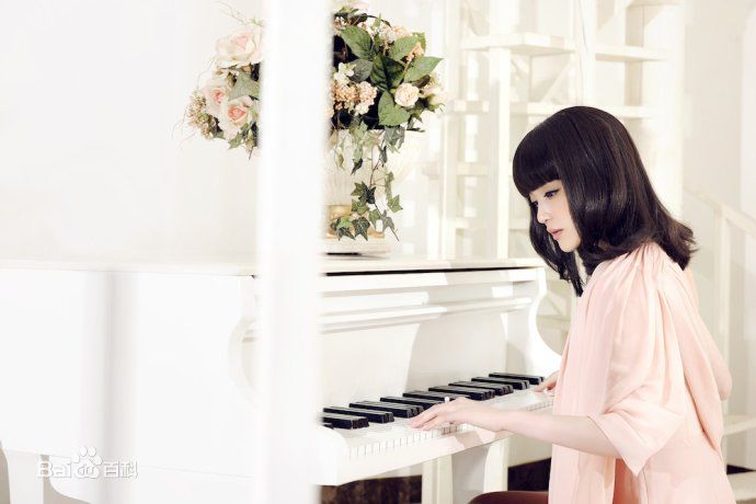 唐于鸿(Queena)相关杂志