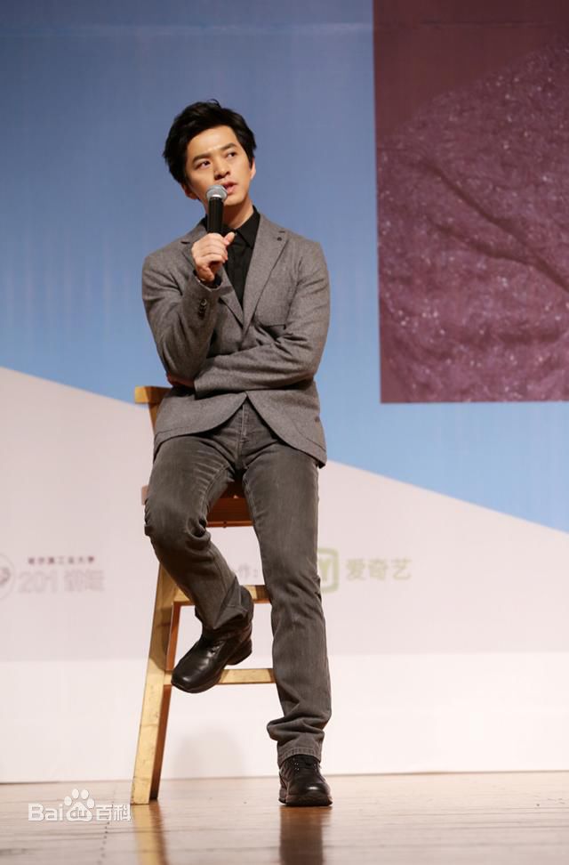 李健(Li Jian)“看见”四大高校健谈会性感图片图集