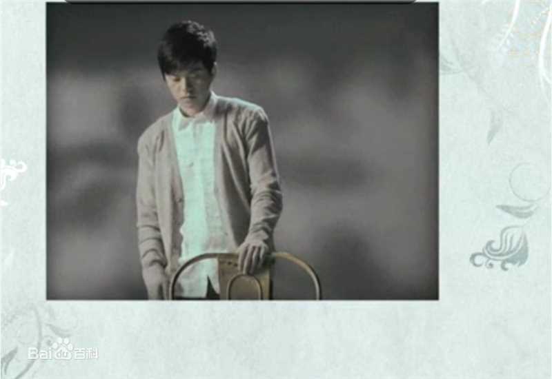 李健(Li Jian)在《凌晨两点》中的