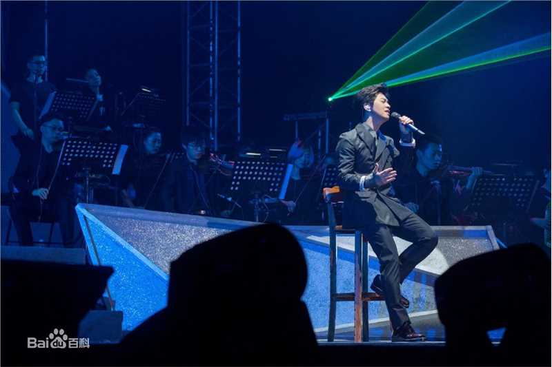 李健(Li Jian)看见2016演唱会素颜照壁纸