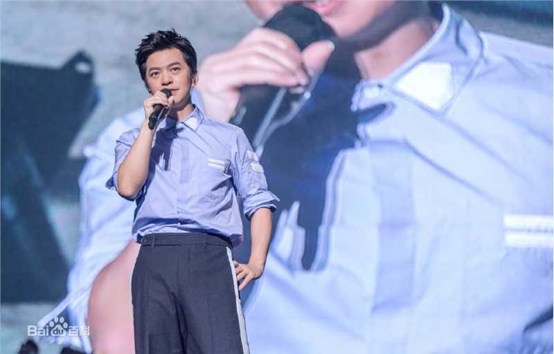 李健(Li Jian)看见2016演唱会素颜照壁纸