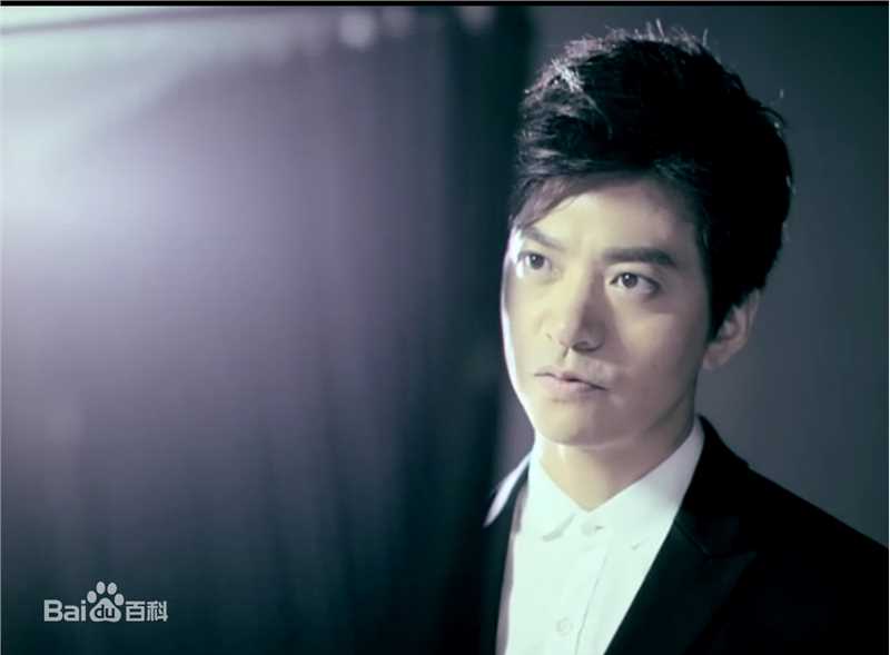 精选李健(Li Jian)在《美若黎明》中的图册