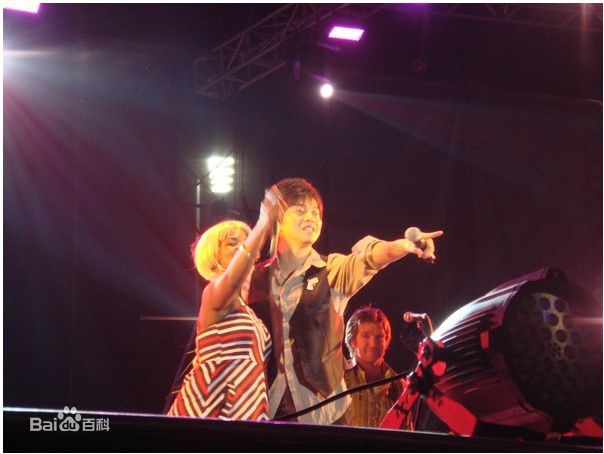 李健(Li Jian)2009年上海爵士音乐节生活照