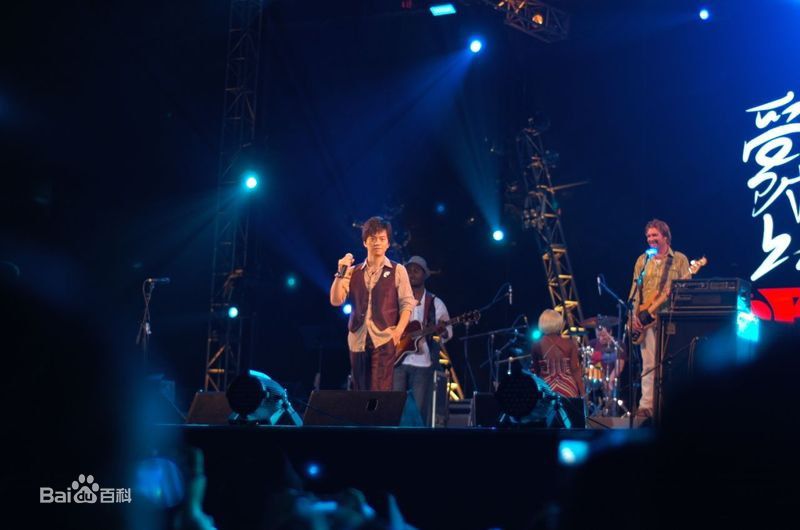 李健(Li Jian)2009年上海爵士音乐节生活照