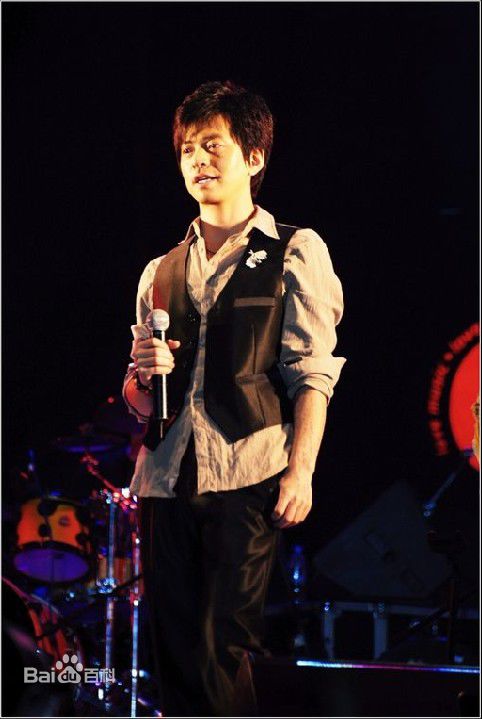 李健(Li Jian)2009年上海爵士音乐节生活照