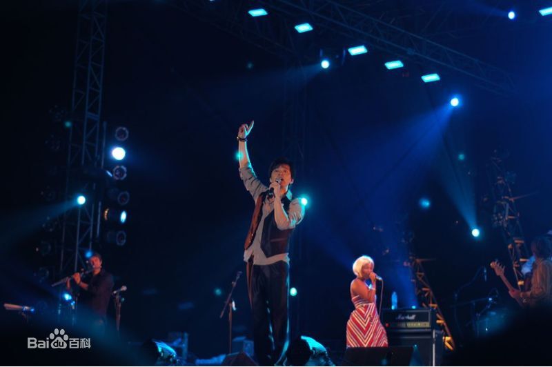 李健(Li Jian)2009年上海爵士音乐节生活照