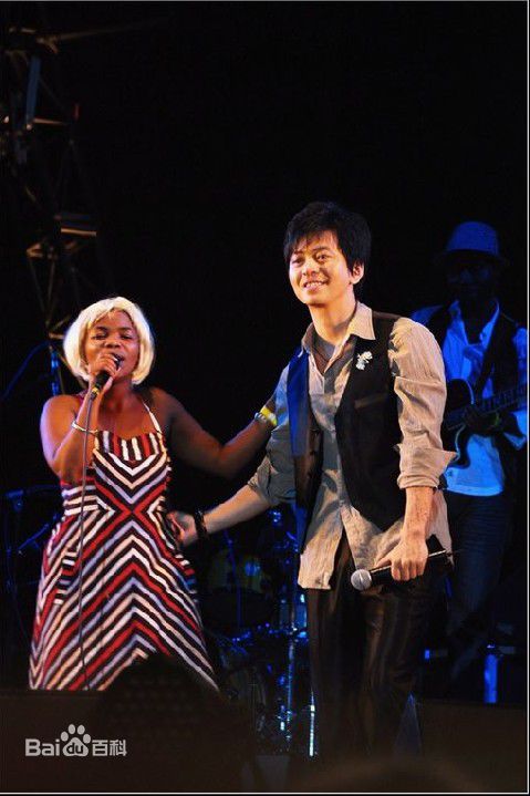 李健(Li Jian)2009年上海爵士音乐节生活照