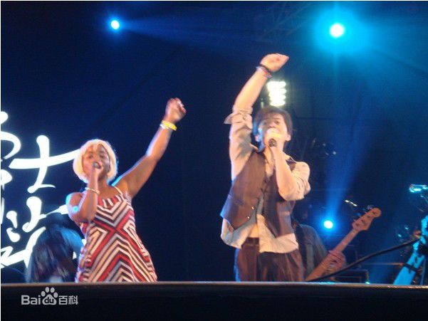 李健(Li Jian)2009年上海爵士音乐节生活照