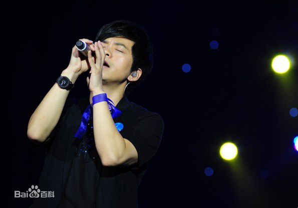 李健(Li Jian)2011向往音乐现场性感图片图集