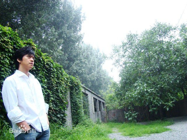 李健(Li Jian)遥远的天空底下图片图册