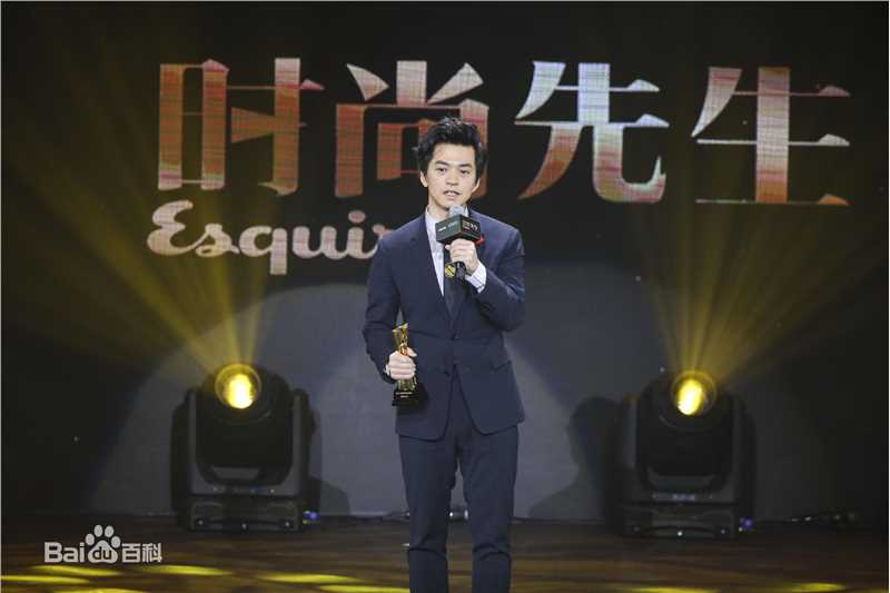 李健(Li Jian)时尚先生年度颁奖典礼素颜照相册