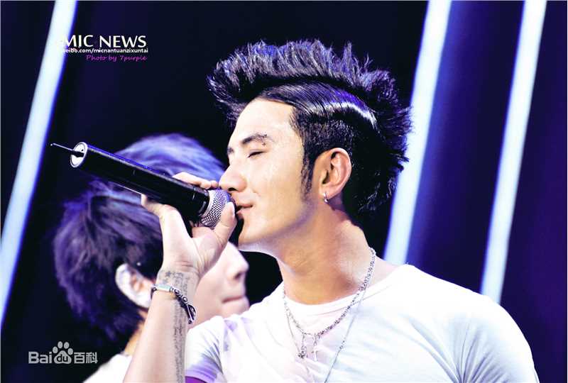 高清肖顺尧(Aero)在演唱会《X Party》中的图册