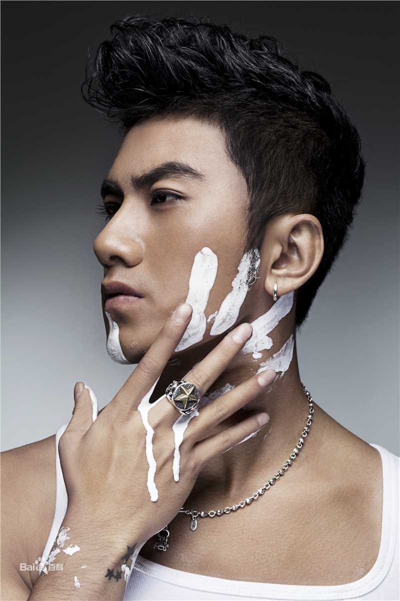 高清肖顺尧(Aero)在演唱会《X Party》中的图册