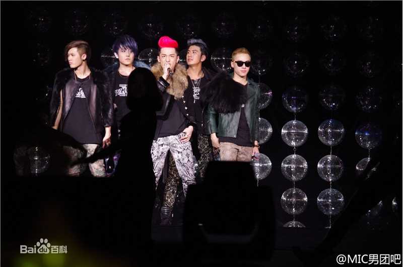 高清肖顺尧(Aero)在演唱会《X Party》中的图册