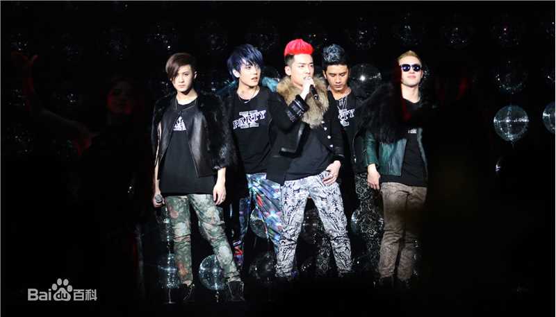 高清肖顺尧(Aero)在演唱会《X Party》中的图册