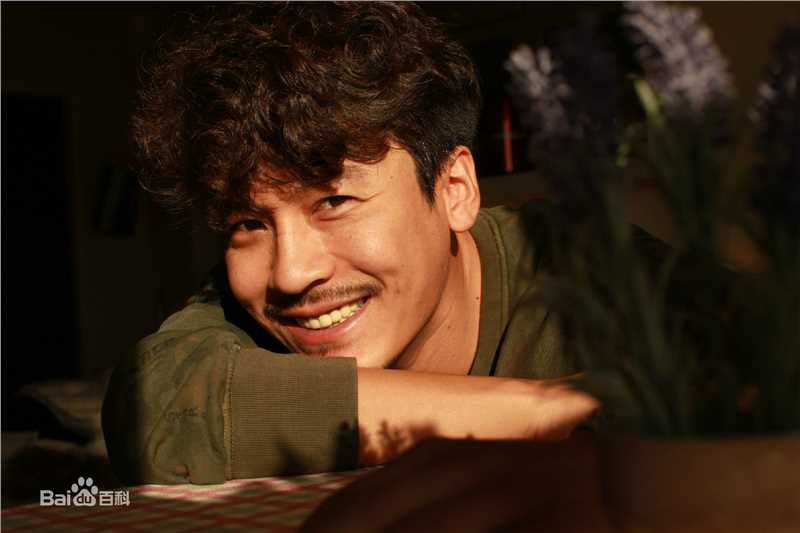 王东生活照壁纸壁纸