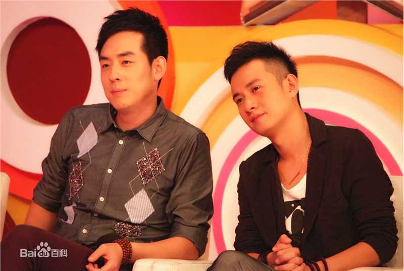 最新刘欢(Liu Huan)在参加《超级访问》录制中的图集