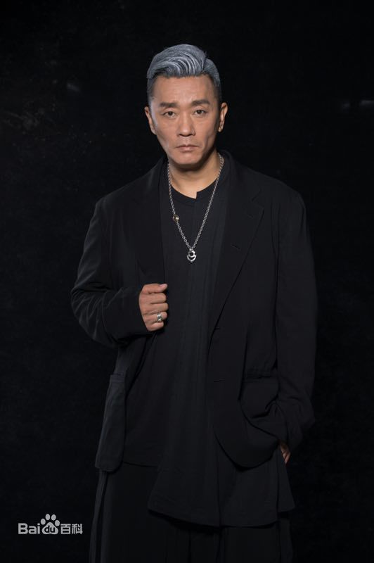 韩朴俊(expectantly)最新壁纸