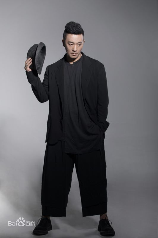 韩朴俊(expectantly)最新壁纸