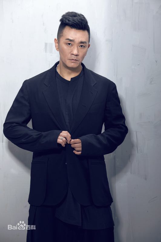 韩朴俊(expectantly)最新壁纸