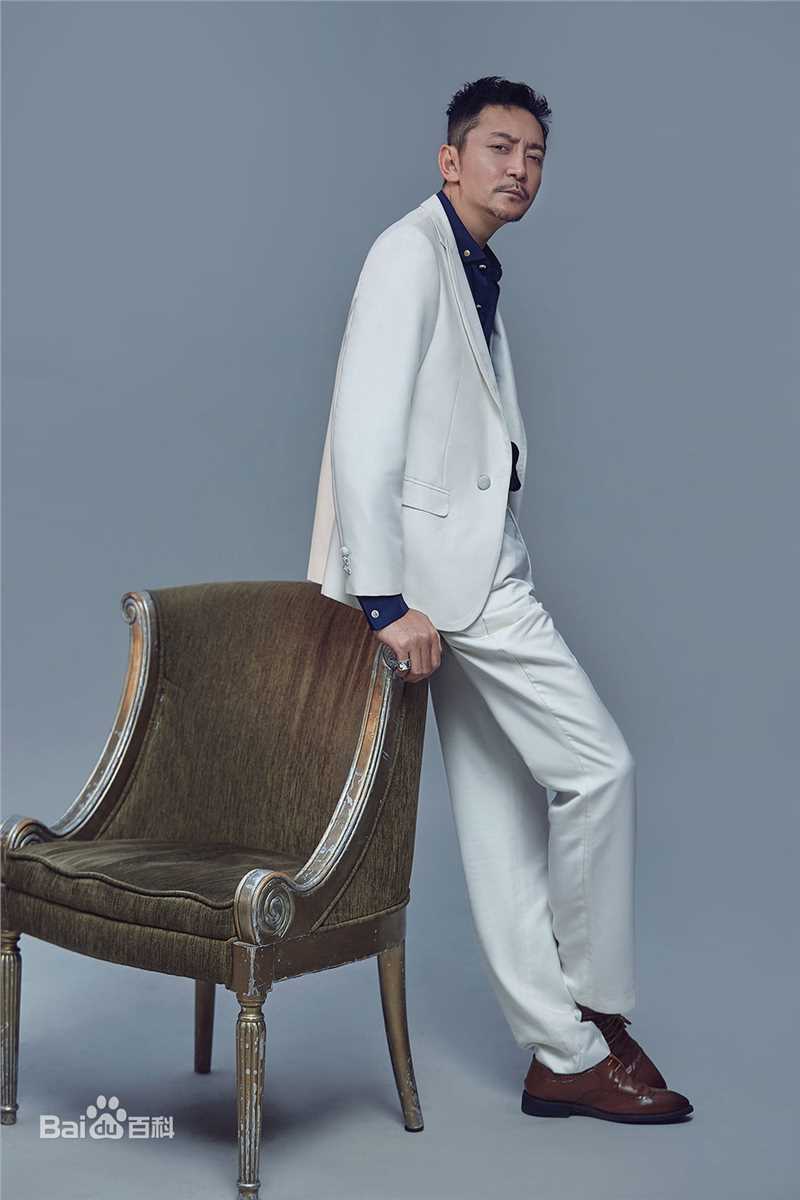 安泽豪(An Zehao)最新白色西装图集
