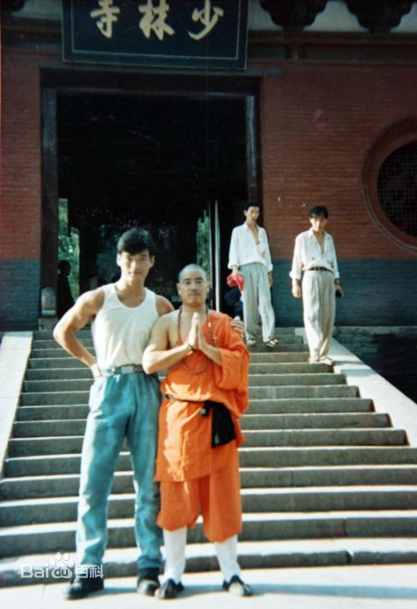 张政勇(Arm)成长照素颜照相册