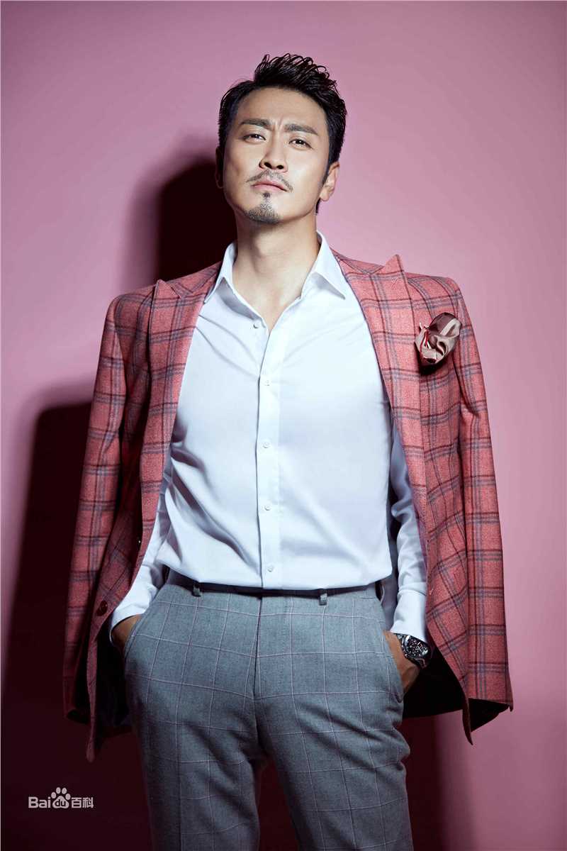 黄俊鹏照片图册