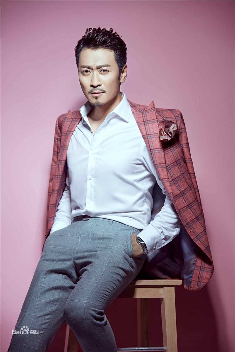 黄俊鹏照片图册