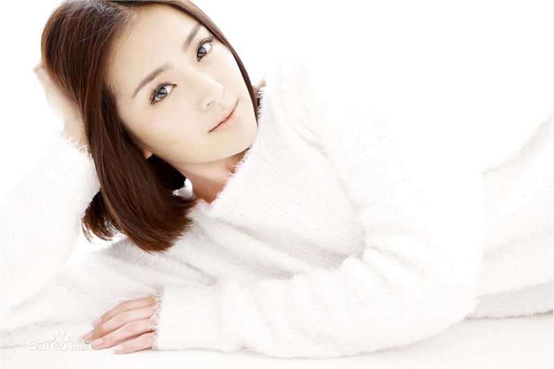 种丹妮最新白色毛衣壁纸