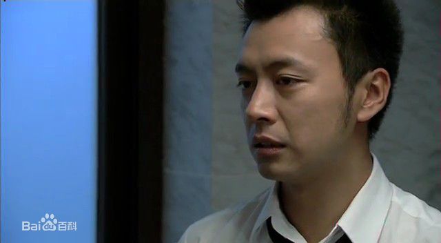 最新曹炳琨(Cao Bingkun)在《青春期撞上更年期》中的壁纸