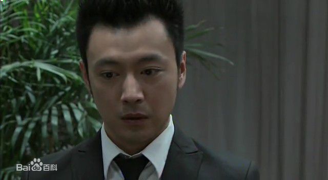 最新曹炳琨(Cao Bingkun)在《青春期撞上更年期》中的壁纸