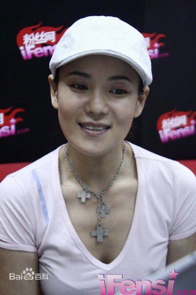 何佳怡最优质杂志封面相册