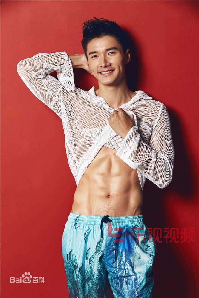 高清李泰(Lee Tae)在乐视《星GO时尚》中的图集