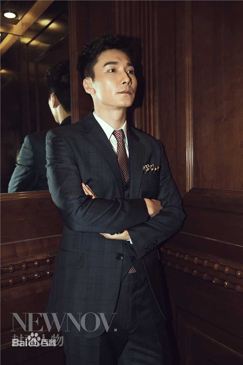 最全李泰(Lee Tae)在《NEWNOV》拍摄中的壁纸