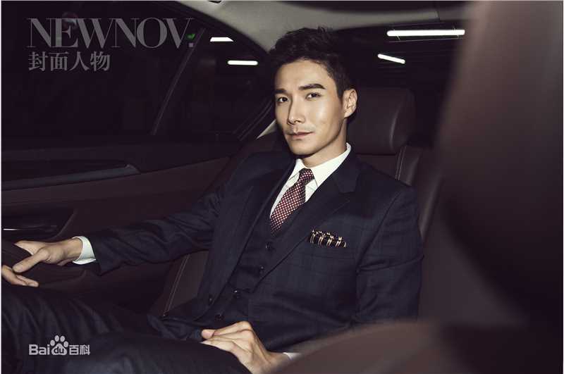 最全李泰(Lee Tae)在《NEWNOV》拍摄中的壁纸