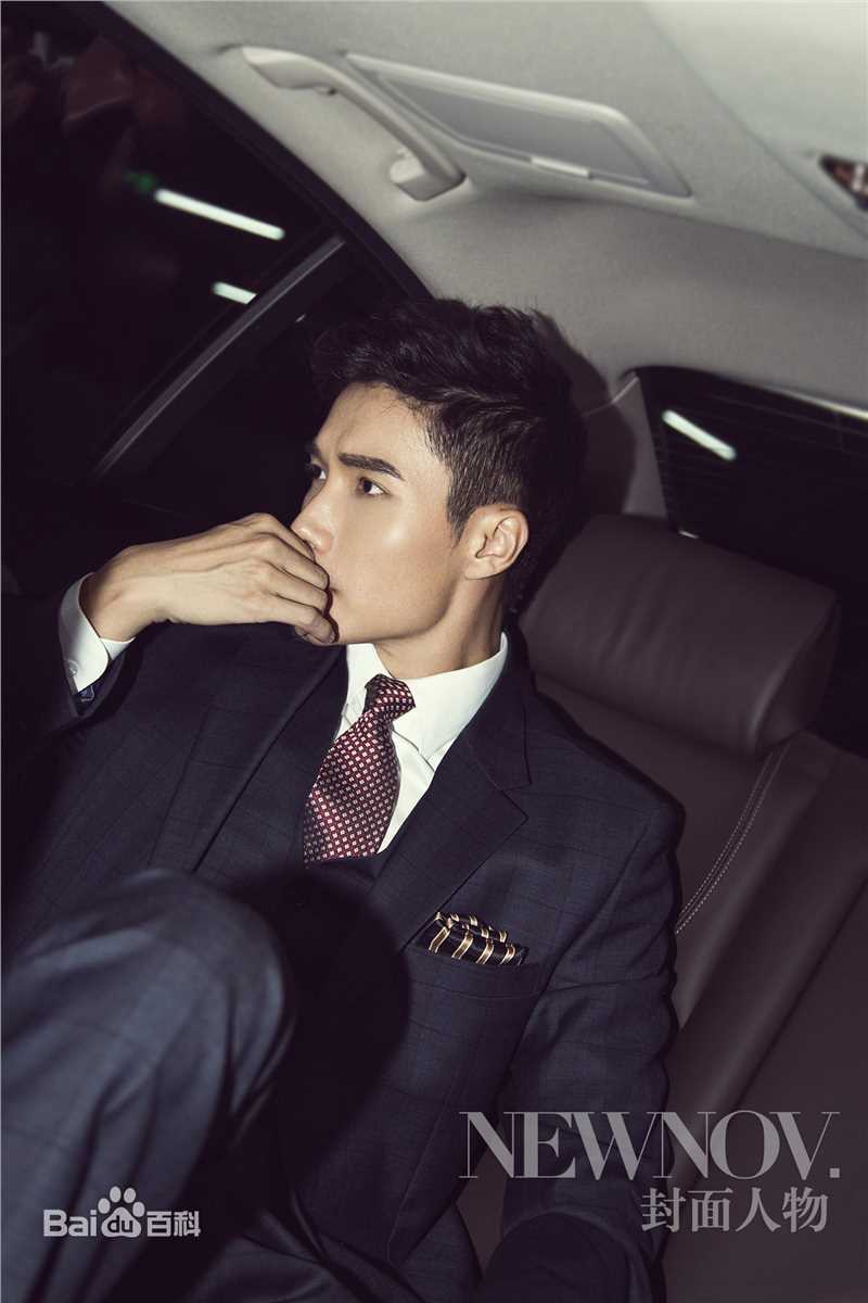 最全李泰(Lee Tae)在《NEWNOV》拍摄中的壁纸