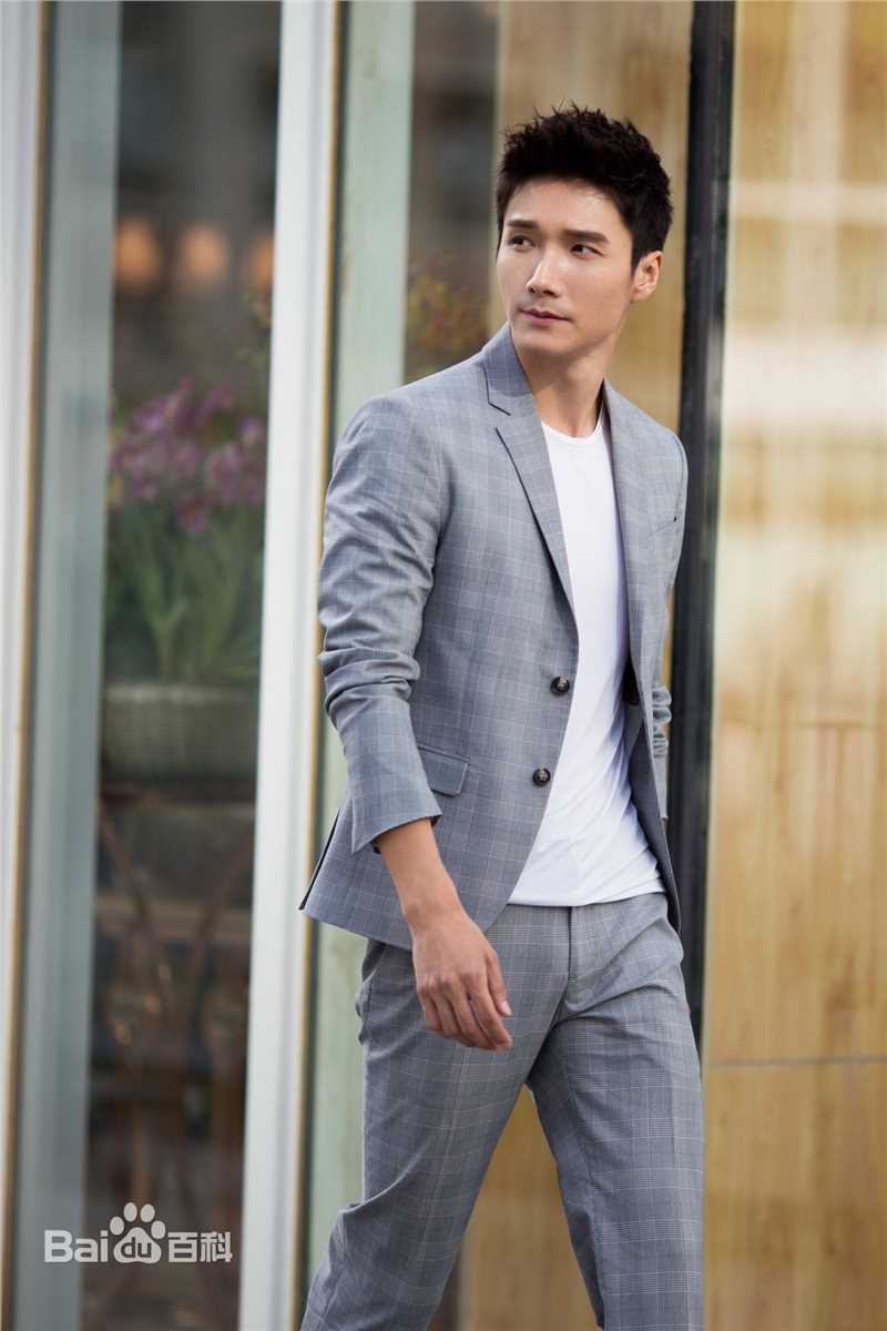 李泰(Lee Tae)最全西装相册