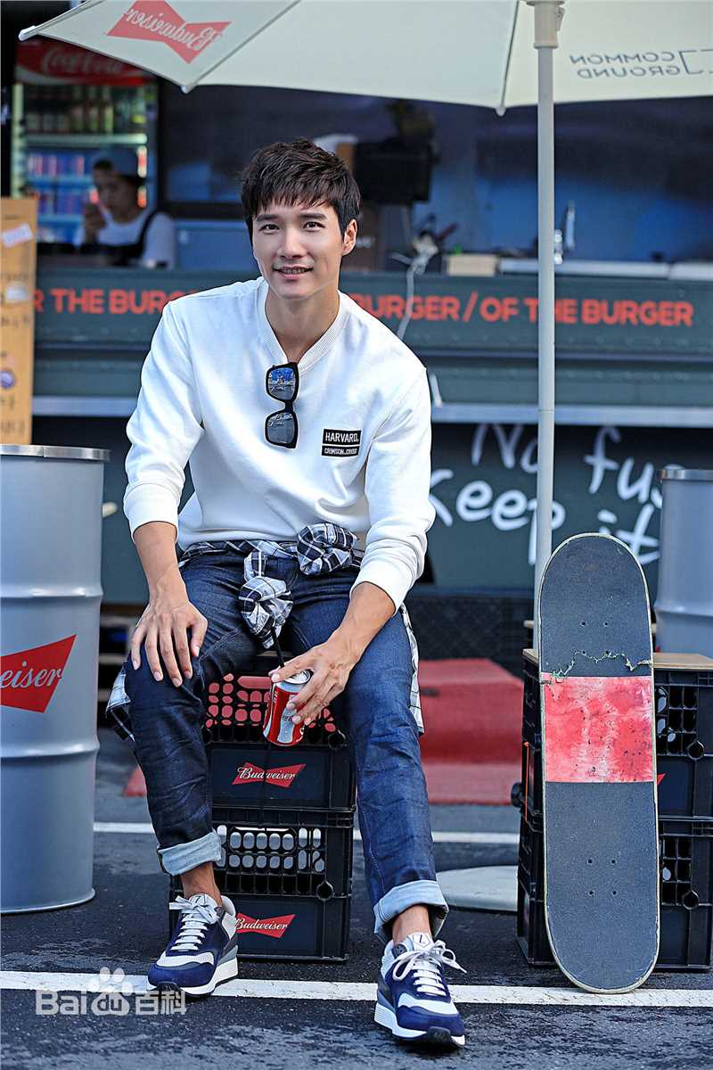 李泰(Lee Tae)高清滑板图册