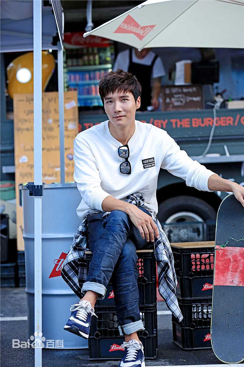 李泰(Lee Tae)高清滑板图册